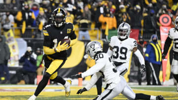 PITTSBURGH, PENNSYLVANIA - DECEMBER 24: George Pickens #14 of the Pittsburgh Steelers scores a touchdown during the fourth quarter against the Las Vegas Raiders at Acrisure Stadium on December 24, 2022 in Pittsburgh, Pennsylvania. (Photo by Gaelen Morse/Getty Images)